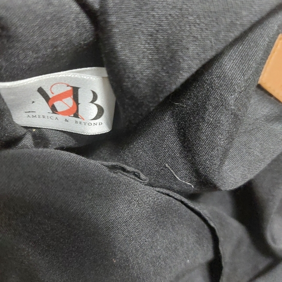 American & Beyond Shoulder Handbag - Picture 9 of 13